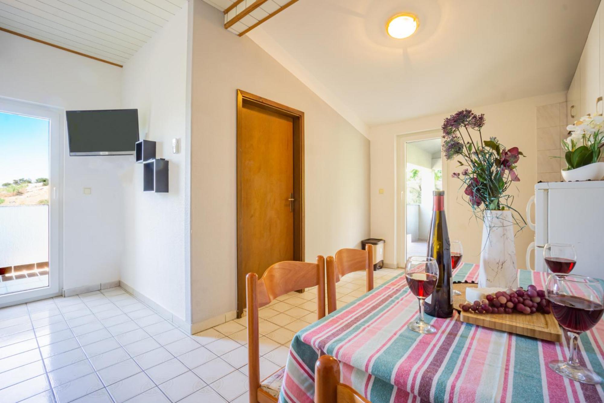 Galinec With Mountain And Seaview Apartment Metajna Room photo